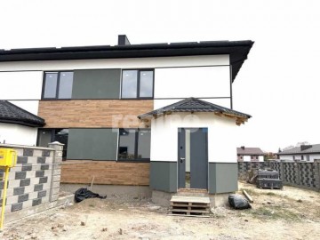 Продам котедж в районі Боярки з міськими мережами