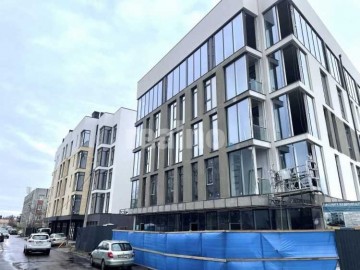 Центр простора 2 км квартира з автономним газовим опаленням