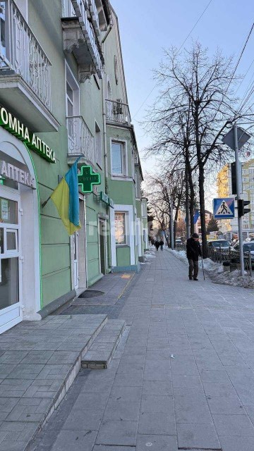 Продам квартиру в центрі міста