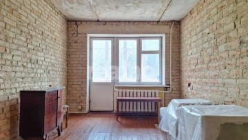 Продам 2-кімнат квартиру, хрущовка. Підготовлена під чистовий ремонт.