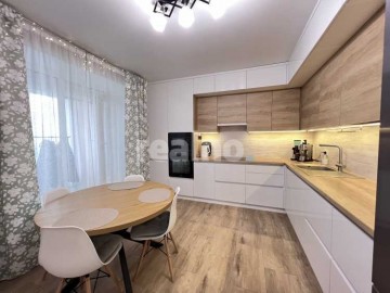 Продам 3-х кімнатну квартиру в новобудові