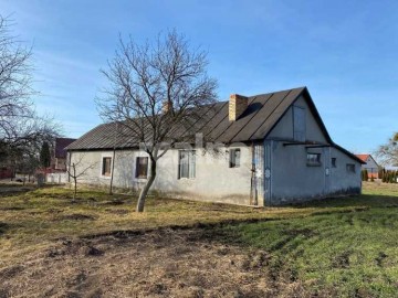 Будинок у Грушвиці Першій з комунікаціями