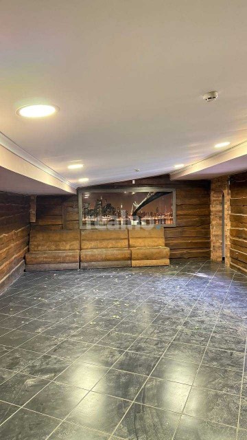 Продам приміщення та земельну ділянку