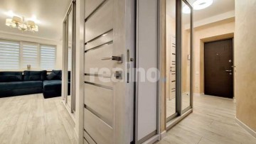 Продам двокімнатну квартиру з сучасним ремонтом. Проспект Миру 16.