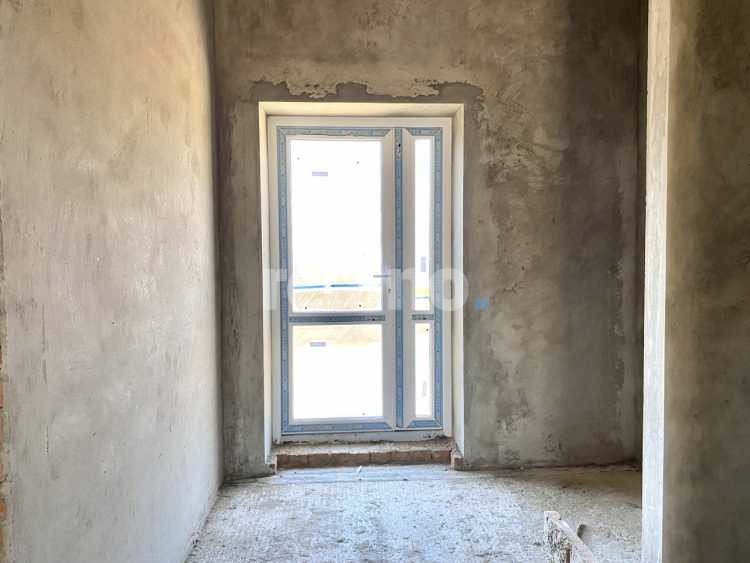 Будинок на Щасливому з комунікаціями