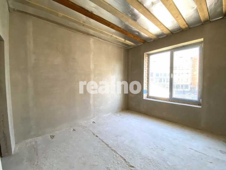 Котедж в районі Райського саду з гаражем