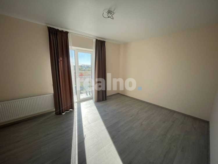 Котедж на Щасливому з ремонтом та комунікаціями