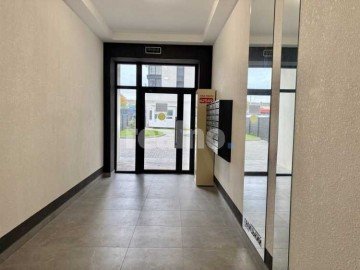 Простора квартира з панорамним виглядом та індивідуальним газовим опаленням
