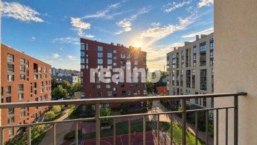 Продам дворівневу квартиру 145 м2 в ЖК Спектрум з частковим ремонтом і будматеріалами.